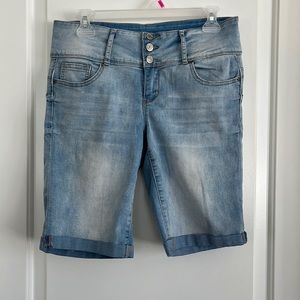 Havana SWS Denim Co. body lift Bermuda shorts size 9
